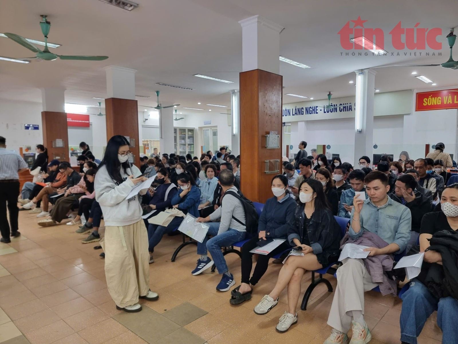 Trường hợp không phải trực tiếp thông báo hằng tháng tìm việc làm khi hưởng trợ cấp thất nghiệp?- Ảnh 1. Trường hợp không phải trực tiếp thông báo hằng tháng tìm việc làm khi hưởng trợ cấp thất nghiệp?- Ảnh 1.