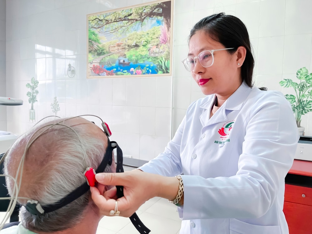 Bóng hồng blouse trắng và mũ nồi xanh ở Nam Sudan- Ảnh 18.