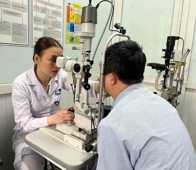 Chuyện nghề của nữ bác sĩ lặng lẽ 'giữ ánh sáng' cho người bệnh- Ảnh 2. Chuyện nghề của nữ bác sĩ lặng lẽ 'giữ ánh sáng' cho người bệnh- Ảnh 2.