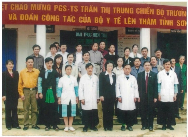 Thanh xuân và khát vọng của nữ Bộ trưởng Bộ Y tế đầu tiên tại Việt Nam- Ảnh 3. Thanh xuân và khát vọng của nữ Bộ trưởng Bộ Y tế đầu tiên tại Việt Nam- Ảnh 3.