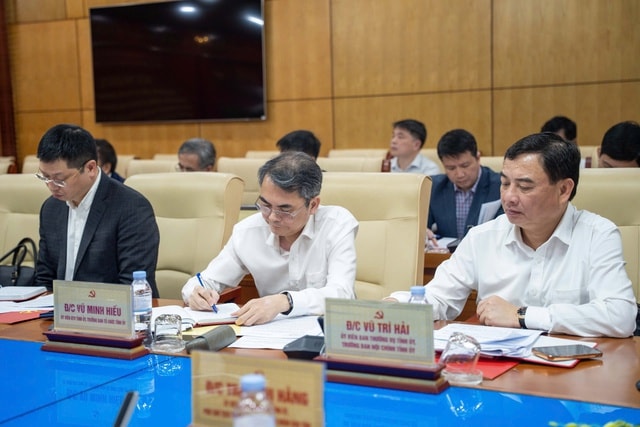 Phó Chủ tịch Thường trực Quốc hội yêu cầu bảo đảm an ninh, an toàn cho bầu cử tại Bắc Ninh- Ảnh 2. Phó Chủ tịch Thường trực Quốc hội yêu cầu bảo đảm an ninh, an toàn cho bầu cử tại Bắc Ninh- Ảnh 2.