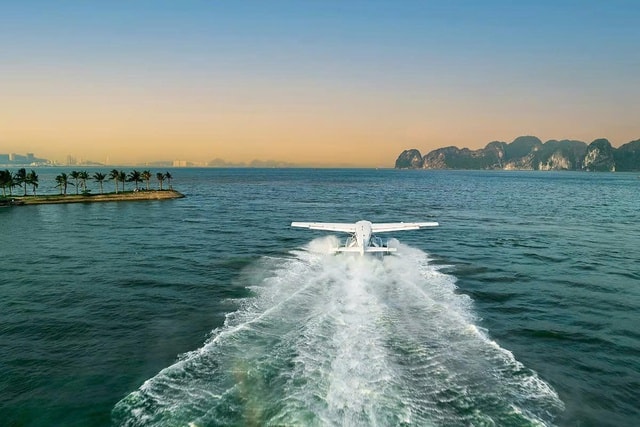 Vì sao dịch vụ tham quan Vịnh Hạ Long bằng thủy phi cơ  dừng hoạt động?- Ảnh 1.