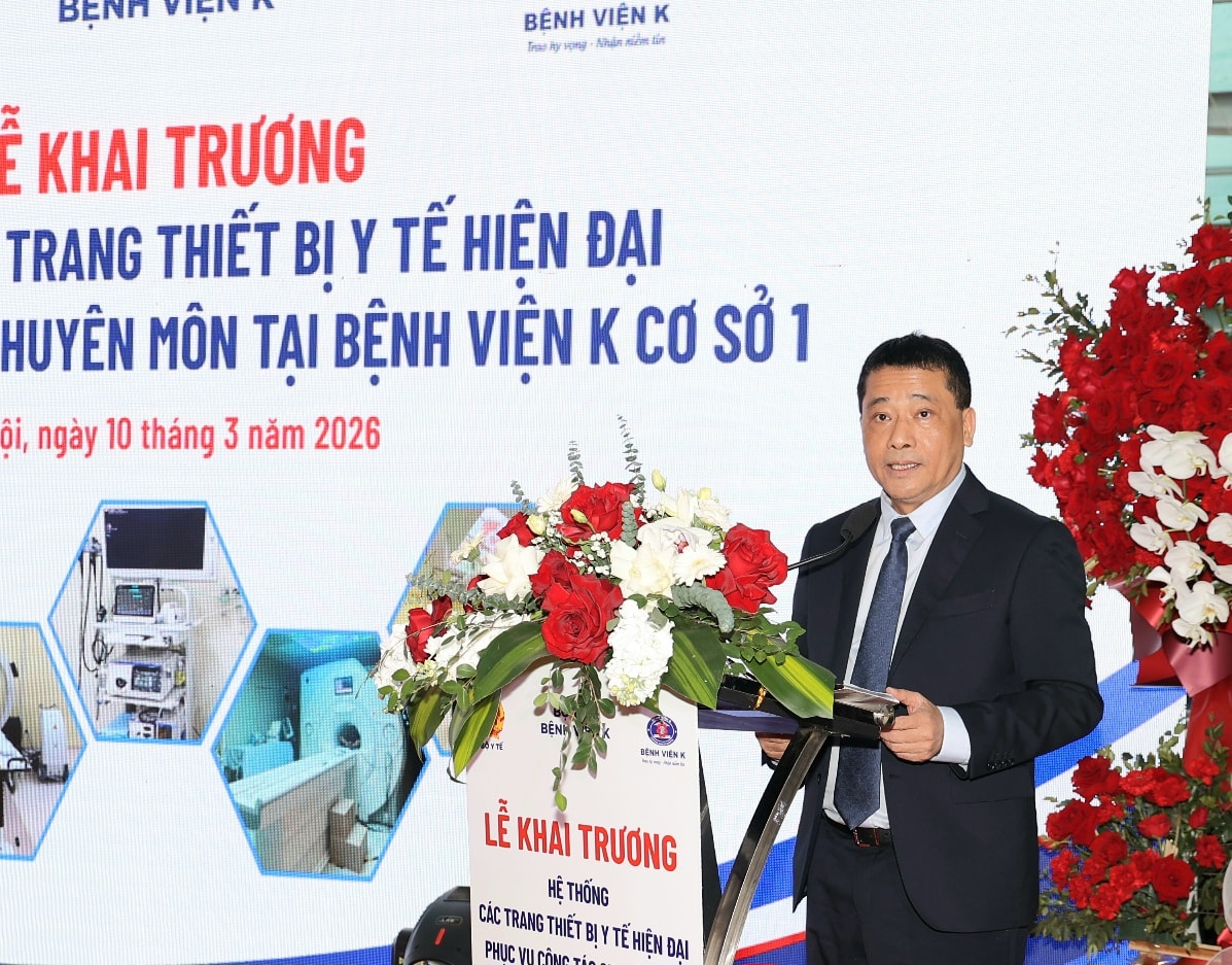 Bệnh viện K vận hành máy xạ trị hiện đại, giảm thời gian điều trị ung thư chỉ còn 2-3 phút- Ảnh 2.