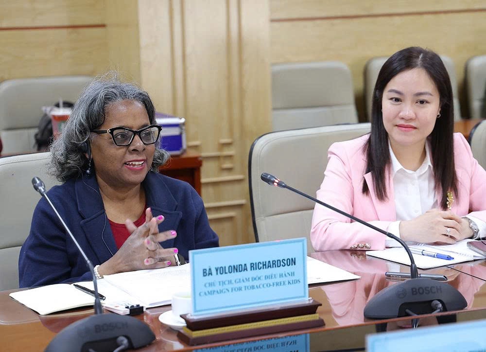 CTFK đề xuất đưa quy định cấm trưng bày sản phẩm thuốc lá tại các điểm bán vào văn bản pháp luật- Ảnh 2.