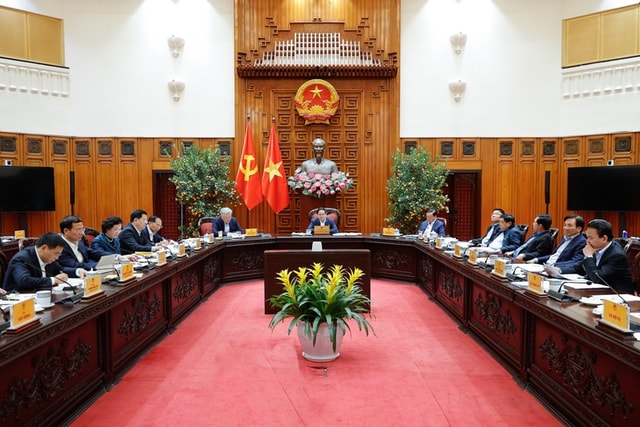 Thủ tướng: Chấm điểm KPI để khen thưởng nơi làm tốt, xử lý nơi làm chưa tốt về xây dựng pháp luật- Ảnh 1.