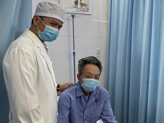 Gần 90% bệnh nhân hoại tử chỏm xương đùi là nam giới, nhiều trường hợp liên quan rượu bia- Ảnh 1.