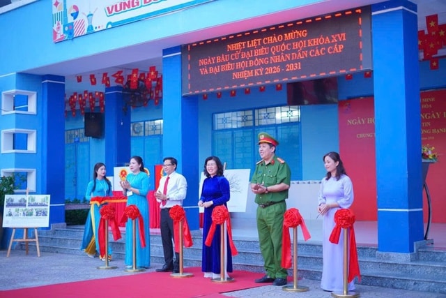 TPHCM có 'Điểm giáo dục phòng, chống ma túy' đầu tiên trong trường học- Ảnh 1. TPHCM có 'Điểm giáo dục phòng, chống ma túy' đầu tiên trong trường học- Ảnh 1.