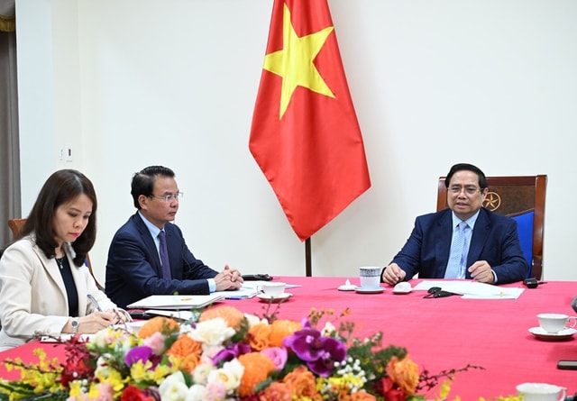 Thủ tướng Qatar: Sẵn sàng hợp tác bảo đảm ổn định năng lượng tại Việt Nam- Ảnh 2. Thủ tướng Qatar: Sẵn sàng hợp tác bảo đảm ổn định năng lượng tại Việt Nam- Ảnh 2.