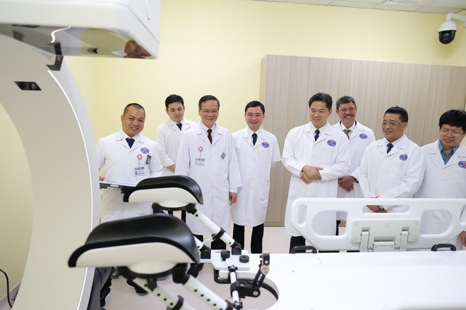 Bệnh viện K vận hành máy xạ trị hiện đại, giảm thời gian điều trị ung thư chỉ còn 2-3 phút- Ảnh 3.