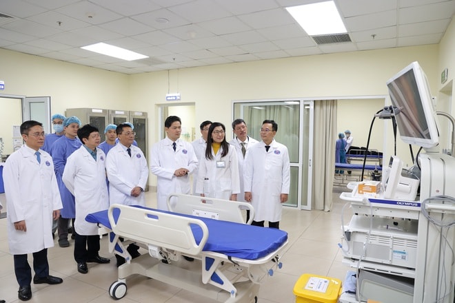 Bệnh viện K vận hành máy xạ trị hiện đại, giảm thời gian điều trị ung thư chỉ còn 2-3 phút- Ảnh 5.