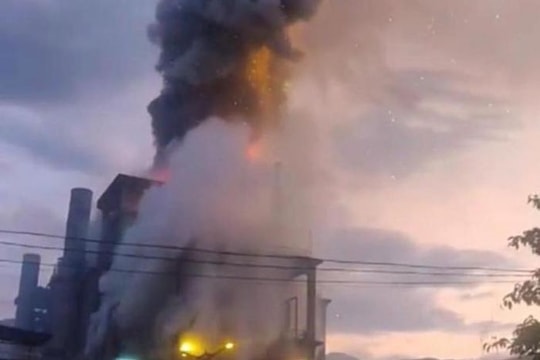 Bộ Nông nghiệp và Môi trường thông tin về sự cố nổ nhà máy phốt pho vàng ở Lào Cai- Ảnh 1. Bộ Nông nghiệp và Môi trường thông tin về sự cố nổ nhà máy phốt pho vàng ở Lào Cai- Ảnh 1.