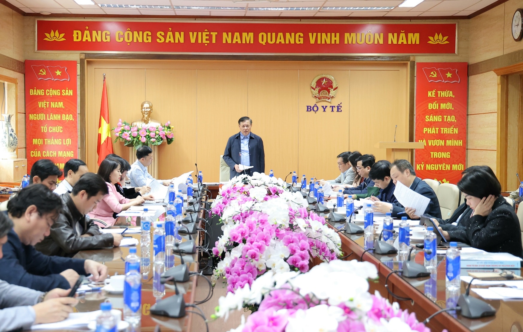 Khẩn trương hoàn thiện văn bản hướng dẫn, đẩy mạnh truyền thông để Luật Dân số đi vào thực tiễn- Ảnh 6.