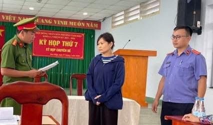 'Độc chiêu' lừa lấy đất từ người dân của cựu cán bộ địa chính- Ảnh 1. 'Độc chiêu' lừa lấy đất từ người dân của cựu cán bộ địa chính- Ảnh 1.