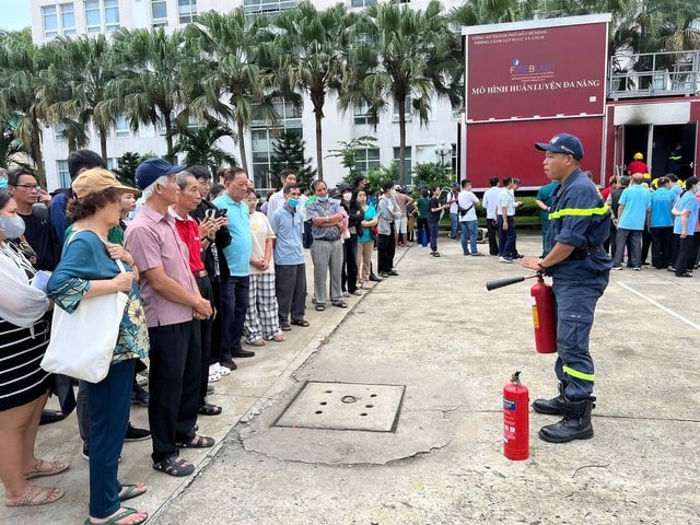 TPHCM đảm bảo nguồn cung xăng dầu, cảnh báo nguy cơ cháy nổ khi tích trữ- Ảnh 4. TPHCM đảm bảo nguồn cung xăng dầu, cảnh báo nguy cơ cháy nổ khi tích trữ- Ảnh 4.