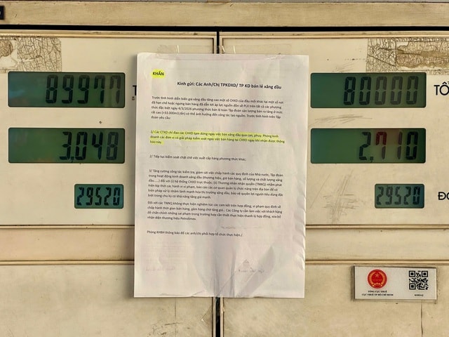 TPHCM đảm bảo nguồn cung xăng dầu, cảnh báo nguy cơ cháy nổ khi tích trữ- Ảnh 3. TPHCM đảm bảo nguồn cung xăng dầu, cảnh báo nguy cơ cháy nổ khi tích trữ- Ảnh 3.