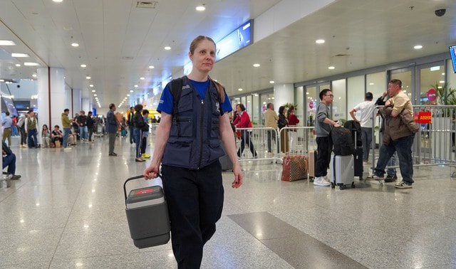 WHO hỗ trợ khẩn thuốc giải độc botulinum từ Thụy Sĩ đến Đà Nẵng cứu 3 trẻ ngộ độc cá ủ chua- Ảnh 1.