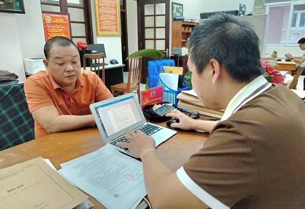 Bị bắt tạm giam vì lừa đảo 'chạy án' để chiếm đoạt 31,5 triệu đồng- Ảnh 1.