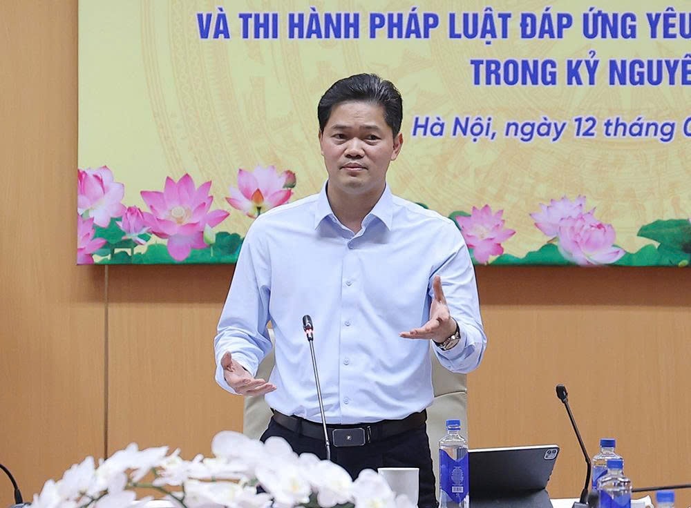 Thúc đẩy hoàn thiện hai dự thảo Nghị định về chế độ phụ cấp đối với nhân lực y tế- Ảnh 1.