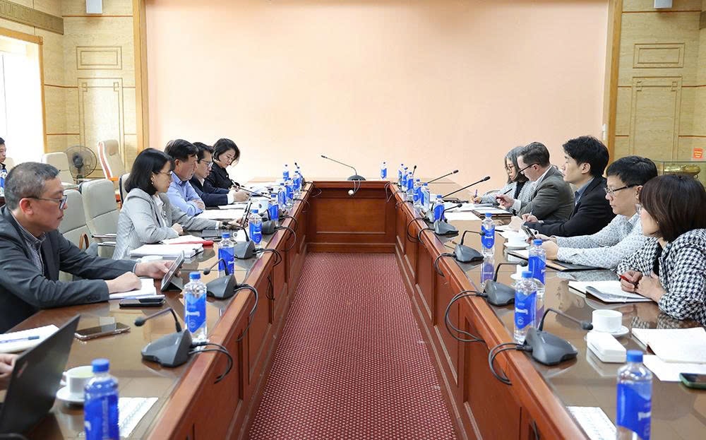 Thứ trưởng Bộ Y tế Đỗ Xuân Tuyên làm việc với Tham tán Nông nghiệp của Đại sứ quán Hoa Kỳ tại Việt Nam- Ảnh 3.