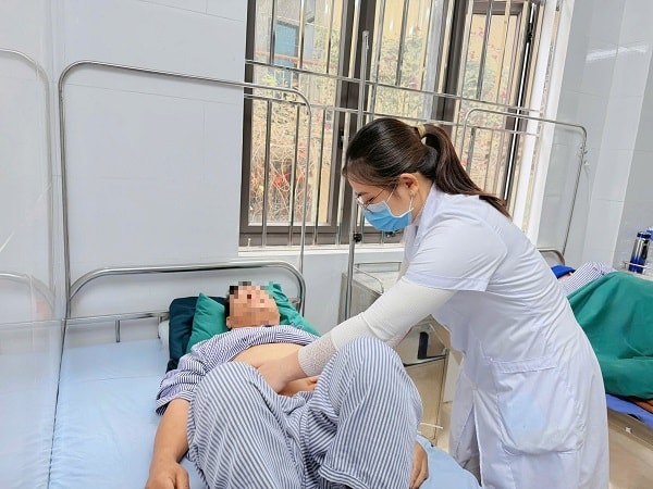 BVĐK khu vực Bắc Quang thực hiện thành công kỹ thuật tán sỏi thận qua da- Ảnh 2. BVĐK khu vực Bắc Quang thực hiện thành công kỹ thuật tán sỏi thận qua da- Ảnh 2.