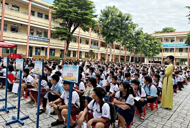 Tuyển sinh đầu cấp ở TPHCM: Lần đầu vận hành theo mô hình chính quyền hai cấp- Ảnh 1. Tuyển sinh đầu cấp ở TPHCM: Lần đầu vận hành theo mô hình chính quyền hai cấp- Ảnh 1.