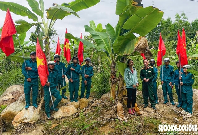 Lực lượng vũ trang Khánh Hòa đưa thông tin bầu cử đến với bà con dân tộc thiểu số- Ảnh 2.
