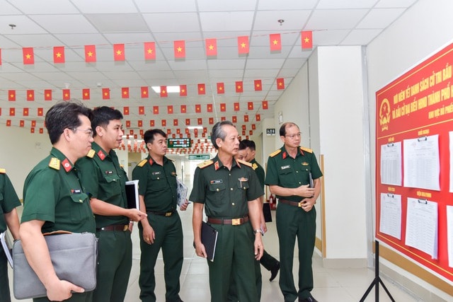 Điểm bầu cử đặc biệt tại bệnh viện sẵn sàng cho ngày hội non sông- Ảnh 1.