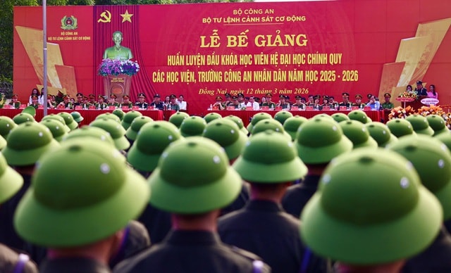 Mãn nhãn các màn võ thuật, diễn tập chống khủng bố của học viên công an- Ảnh 1.