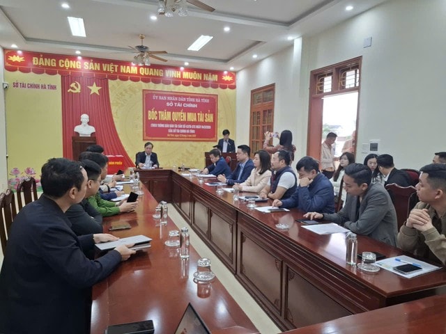 Một doanh nghiệp trúng quyền mua gần 30kg vàng- Ảnh 1.