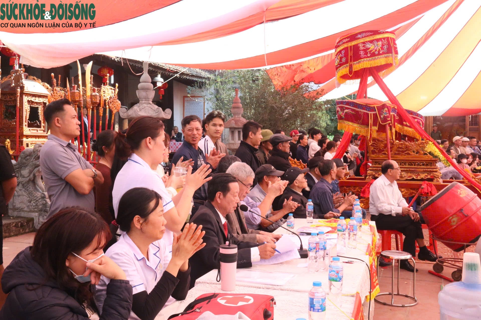 Sới vật ngày Xuân, để sân chơi là niềm tự hào của cộng đồngKỳ 1: Ngày Xuân đến hội xem vật- Ảnh 4.