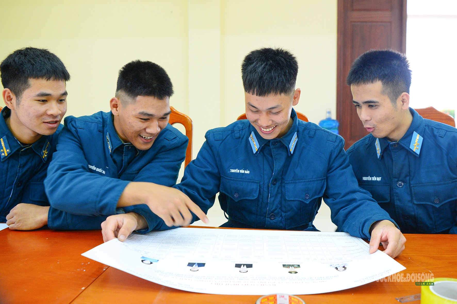 Những người lính không quân háo hức chuẩn bị cho ngày hội non sông- Ảnh 1.