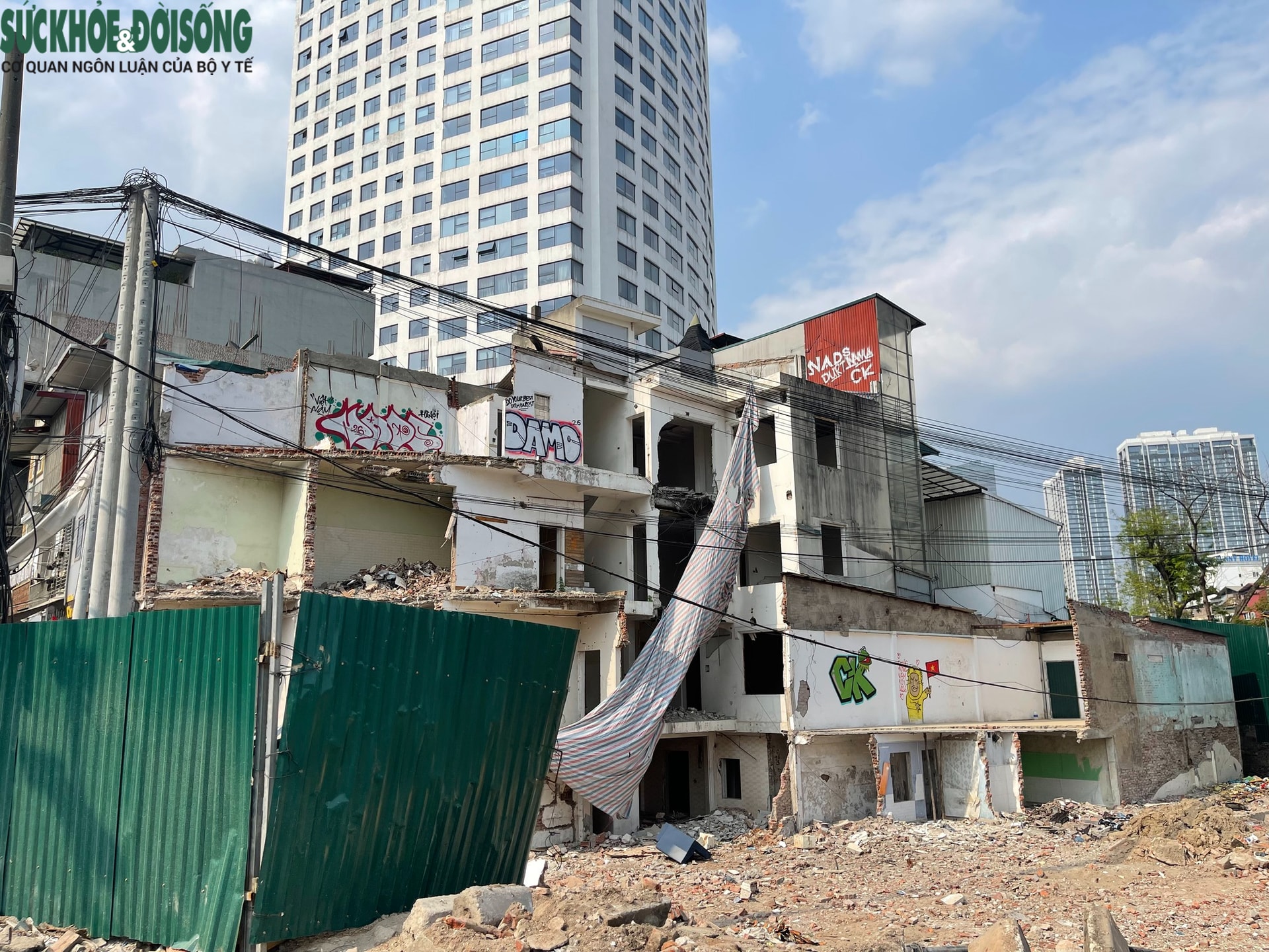 Hà Nội: Diện mạo khác lạ của những ngôi nhà sau giải phóng mặt bằng đường Vành đai 1- Ảnh 8. Hà Nội: Diện mạo khác lạ của những ngôi nhà sau giải phóng mặt bằng đường Vành đai 1- Ảnh 8.