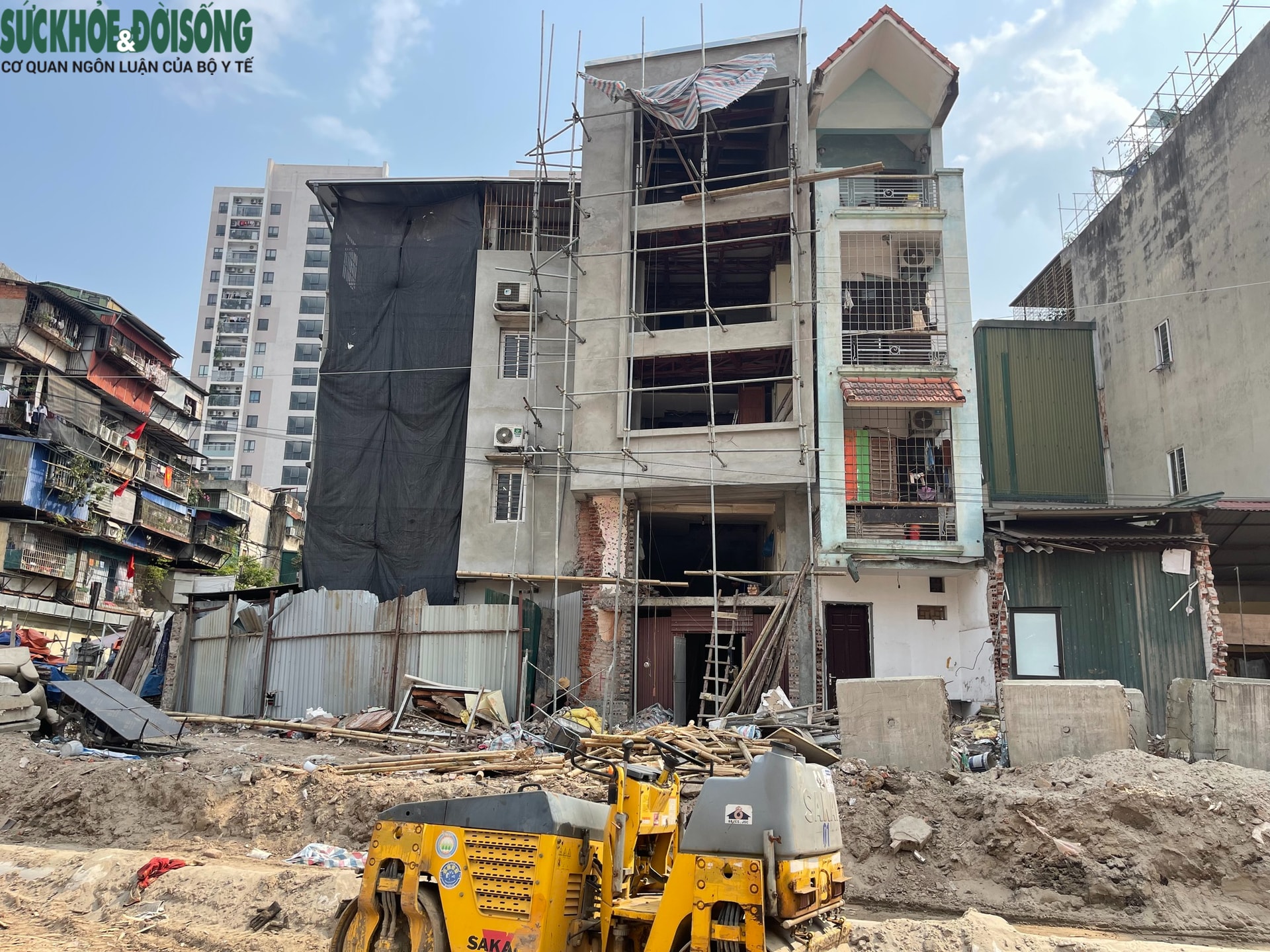 Hà Nội: Diện mạo khác lạ của những ngôi nhà sau giải phóng mặt bằng đường Vành đai 1- Ảnh 9. Hà Nội: Diện mạo khác lạ của những ngôi nhà sau giải phóng mặt bằng đường Vành đai 1- Ảnh 9.