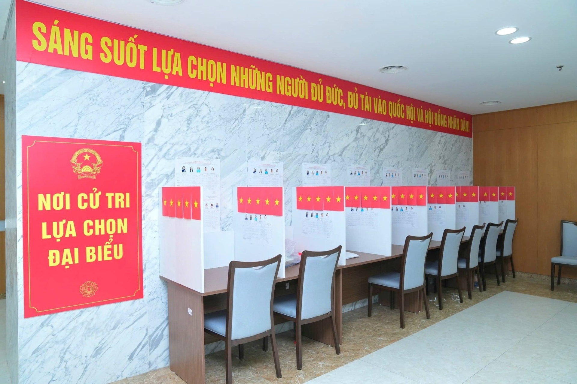 ẢNH: Công tác chuẩn bị bầu cử tại bệnh viện dự kiến có khoảng 3.400 cử tri- Ảnh 6.