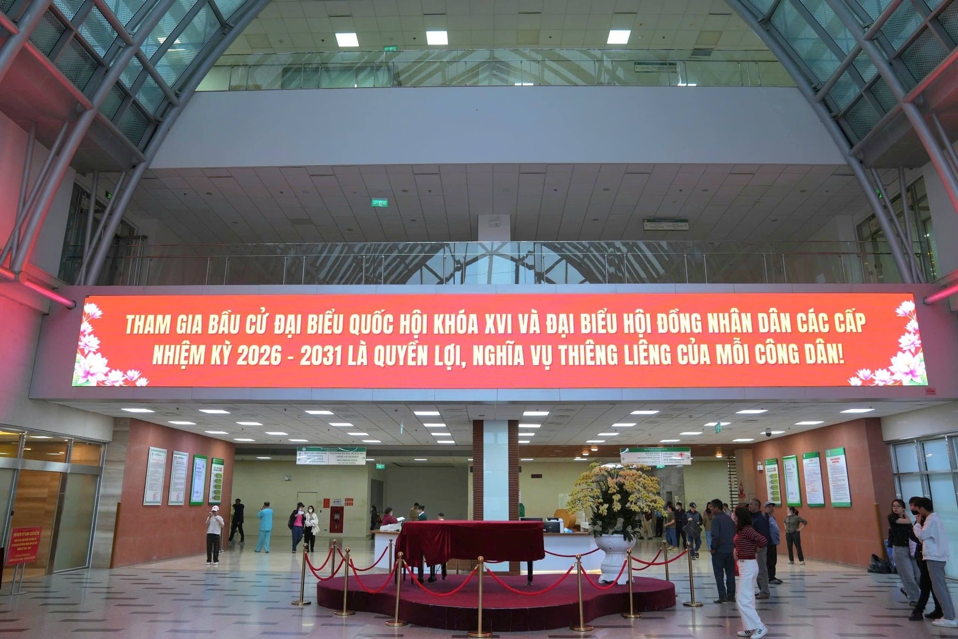 ẢNH: Công tác chuẩn bị bầu cử tại bệnh viện dự kiến có khoảng 3.400 cử tri- Ảnh 4.