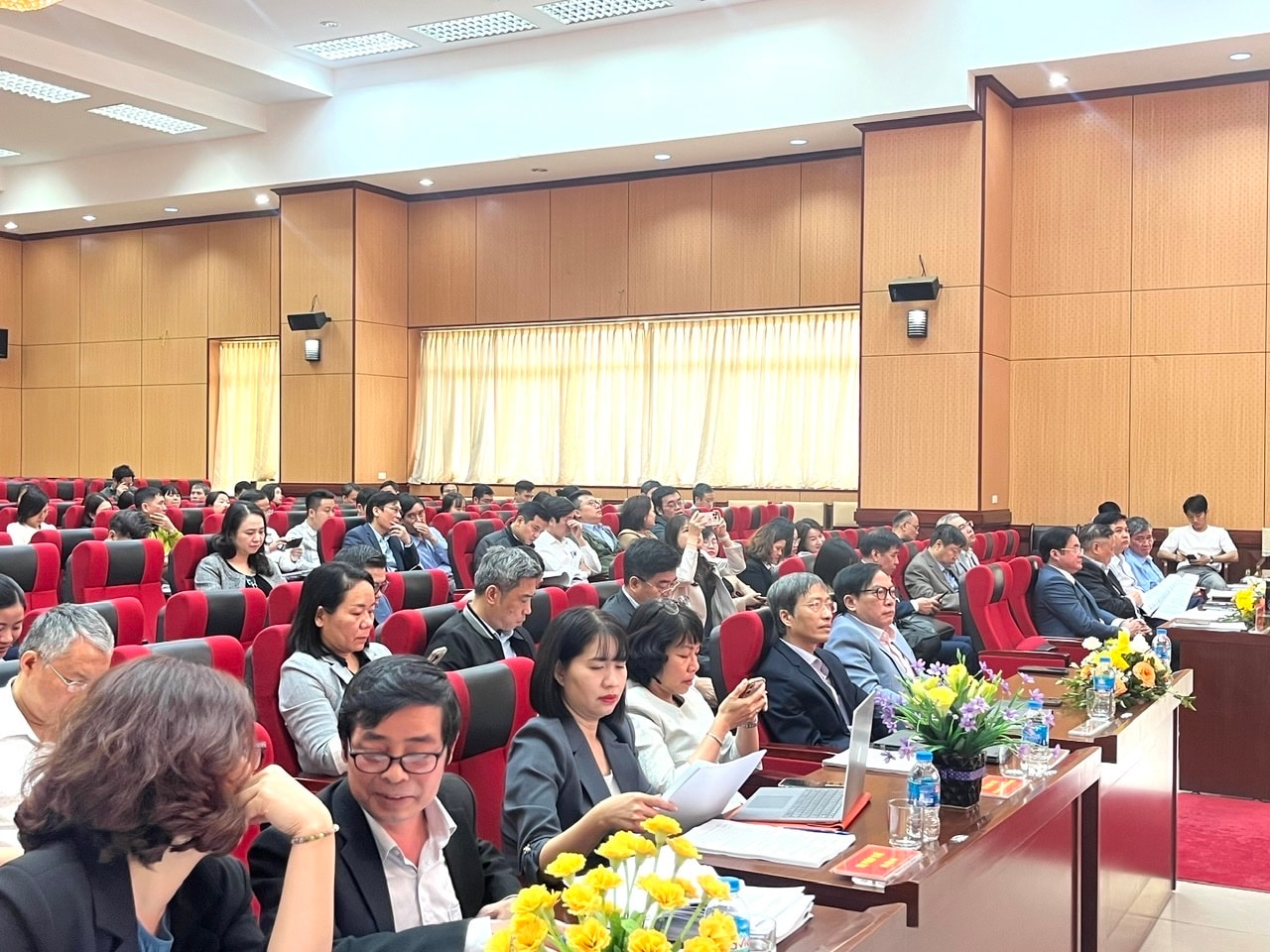 Chủ động phòng bệnh, lấy người dân làm trung tâm, chú trọng chăm sóc sức khỏe toàn diện theo vòng đời- Ảnh 4.