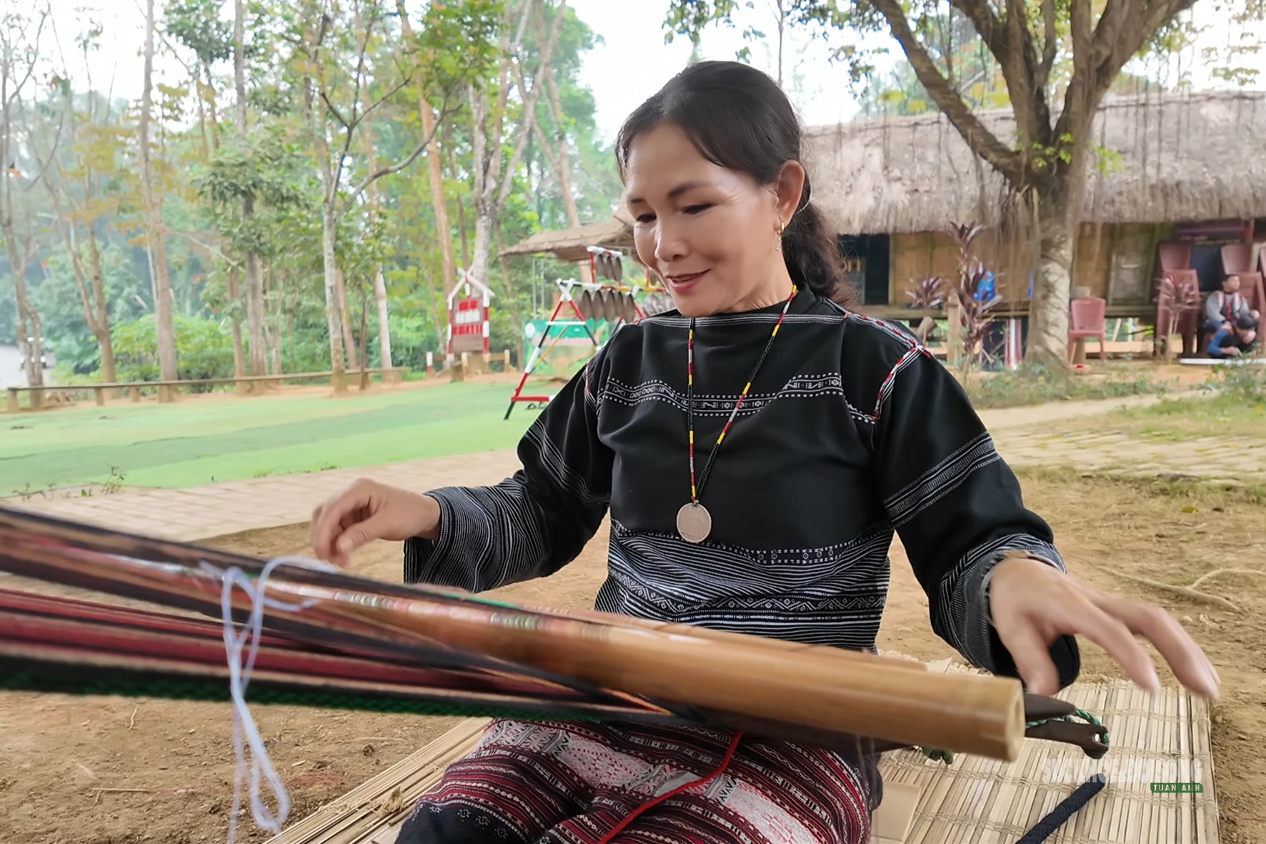 Đồng bào các dân tộc tại Làng Văn hóa háo hức chờ Ngày hội non sông- Ảnh 11.