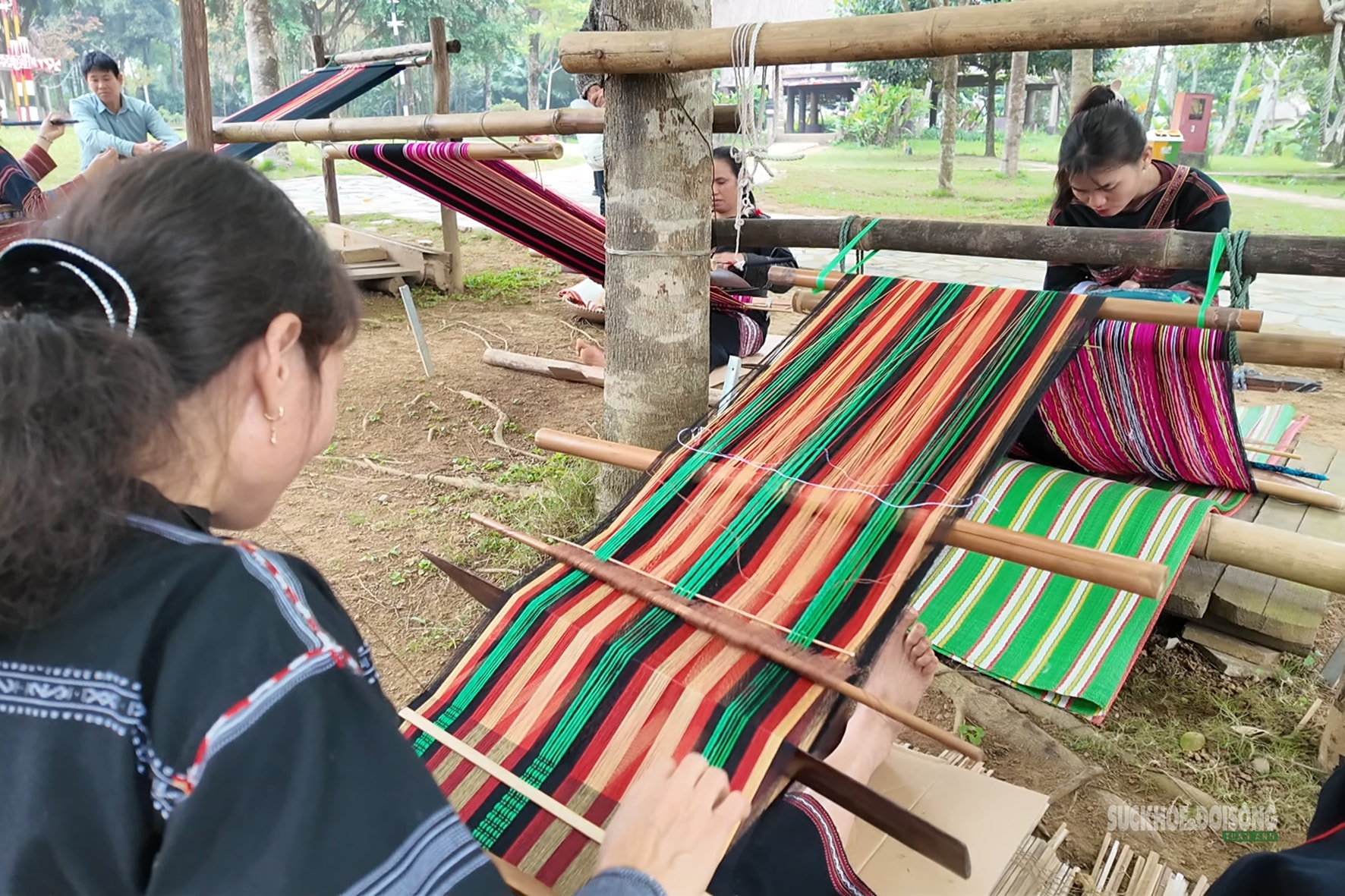 Đồng bào các dân tộc tại Làng Văn hóa háo hức chờ Ngày hội non sông- Ảnh 13.