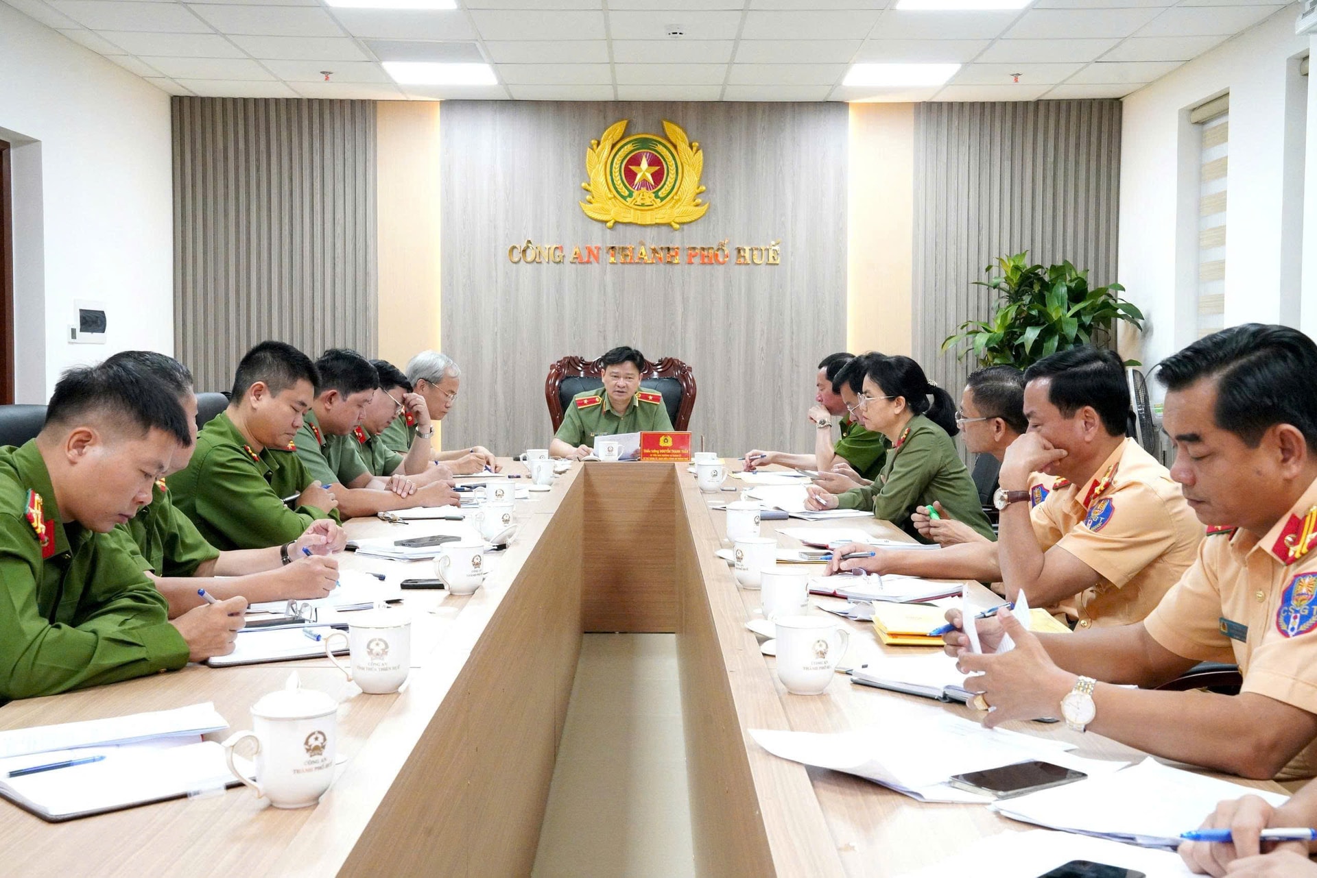 Huế xử lý hơn 8.000 trường hợp vi phạm tốc độ, nồng độ cồn, tăng cường bảo đảm an toàn bầu cử- Ảnh 2. Huế xử lý hơn 8.000 trường hợp vi phạm tốc độ, nồng độ cồn, tăng cường bảo đảm an toàn bầu cử- Ảnh 2.