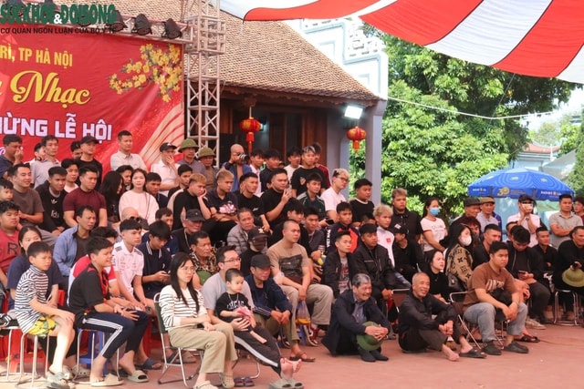 Sới vật ngày Xuân, để sân chơi là niềm tự hào của cộng đồngKỳ 1: Ngày Xuân đến hội xem vật- Ảnh 2.