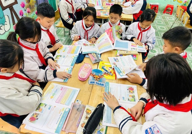 Học sinh cả nước nghỉ Giỗ Tổ Hùng Vương và 30/4 - 1/5 bao nhiêu ngày?- Ảnh 1.