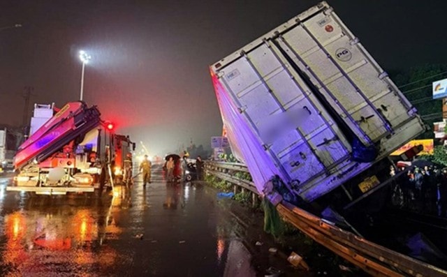 Công nghệ nào 'chặn' tai nạn tại các điểm giao đường sắt?- Ảnh 1.