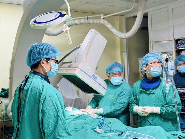 Ứng cử viên đại biểu Quốc hội kỳ vọng đưa ngành Y tế Thanh Hóa phát triển đột phá trong giai đoạn mới- Ảnh 2. Ứng cử viên đại biểu Quốc hội kỳ vọng đưa ngành Y tế Thanh Hóa phát triển đột phá trong giai đoạn mới- Ảnh 2.