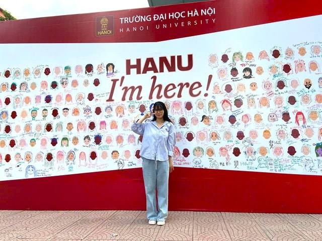 Lá phiếu đầu đời và niềm tin tuổi trẻ vào kỳ bầu cử Quốc hội khóa XVI- Ảnh 2.