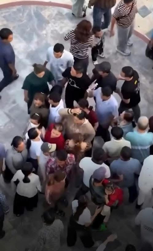 Công an Cần Thơ bắt giữ nhóm dàn cảnh cướp tài sản tại Liên Hoa Bảo Tháp - Ảnh 1.