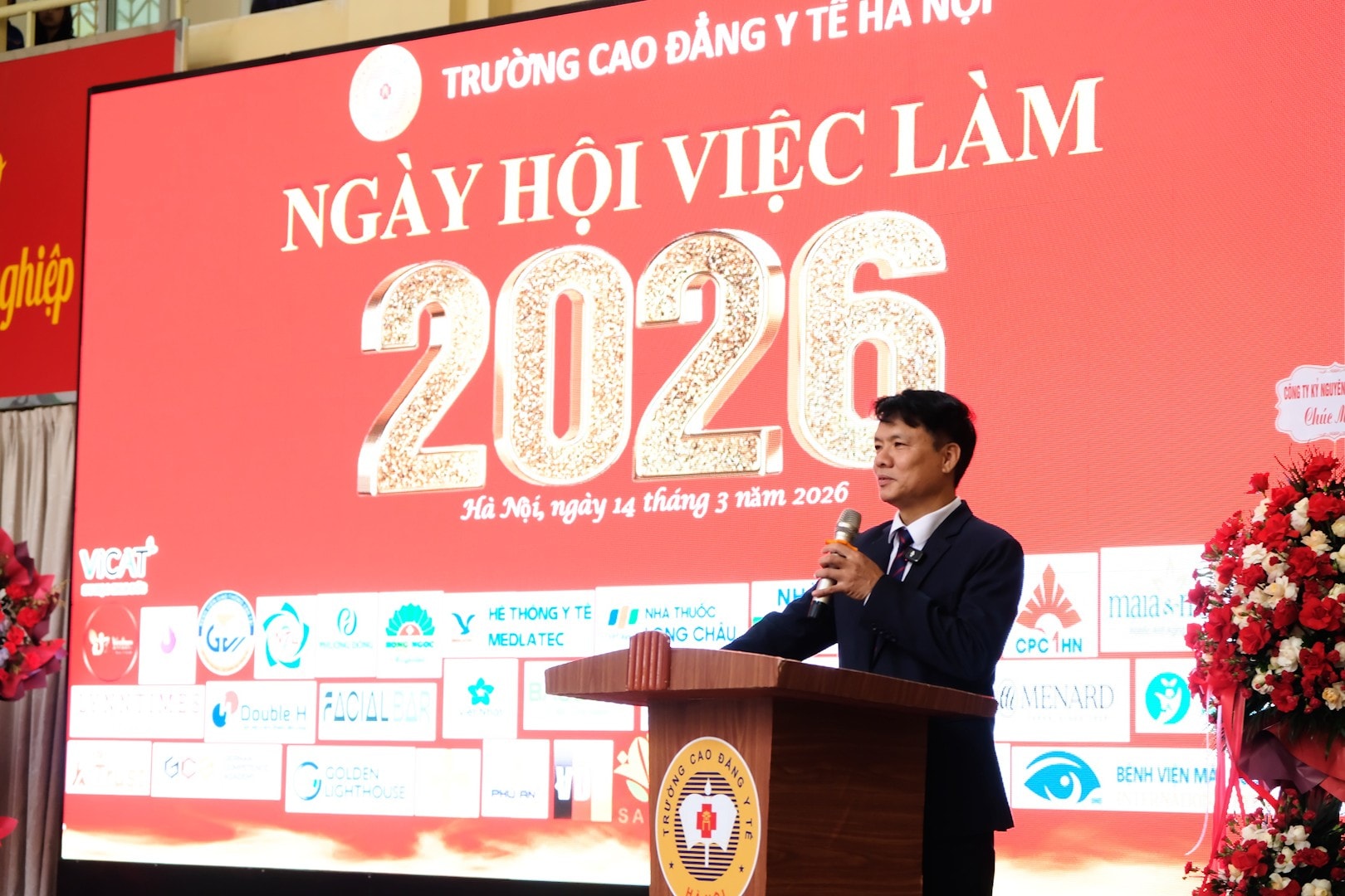 Kết nối việc làm, định hướng nghề nghiệp ngay khi đang đi học cho sinh viên y dược- Ảnh 1. Kết nối việc làm, định hướng nghề nghiệp ngay khi đang đi học cho sinh viên y dược- Ảnh 1.
