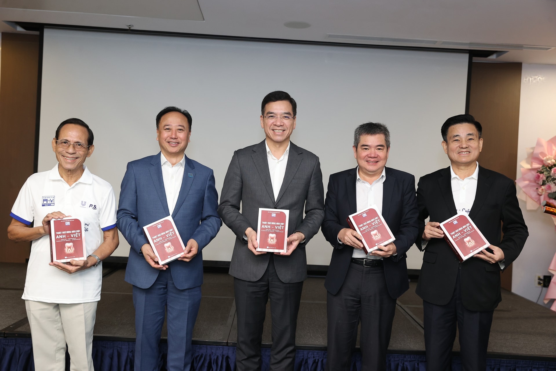 Bước tiến quan trọng chuẩn hóa tri thức, phát triển học thuật chuyên ngành Răng Hàm Mặt- Ảnh 3. Bước tiến quan trọng chuẩn hóa tri thức, phát triển học thuật chuyên ngành Răng Hàm Mặt- Ảnh 3.