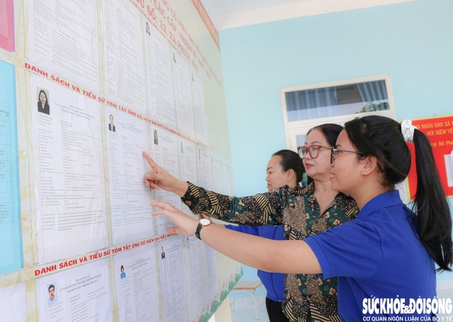 Khắp nẻo đường ở Khánh Hòa rộn ràng trước ngày bầu cử- Ảnh 9.