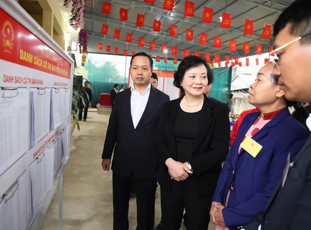 Phó Thủ tướng: Mạnh dạn đưa cán bộ trẻ, có triển vọng từ tỉnh về cơ sở- Ảnh 1. Phó Thủ tướng: Mạnh dạn đưa cán bộ trẻ, có triển vọng từ tỉnh về cơ sở- Ảnh 1.