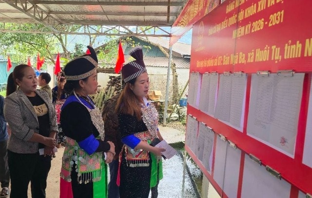 Hôm nay, gần 79 triệu cử tri cả nước nô nức đi bầu cử ĐBQH và đại biểu HĐND các cấp- Ảnh 4. Hôm nay, gần 79 triệu cử tri cả nước nô nức đi bầu cử ĐBQH và đại biểu HĐND các cấp- Ảnh 4.